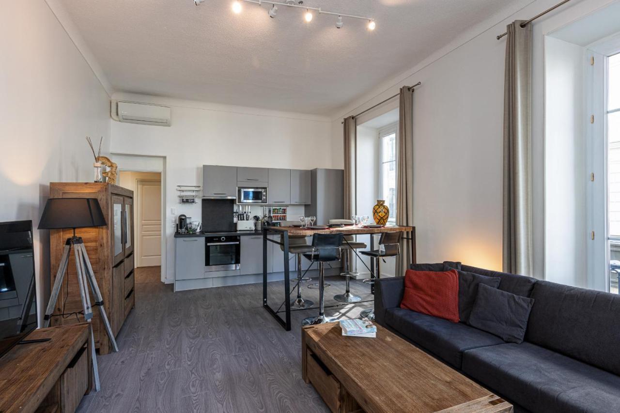 Jean Medecin Av - Large 2 Bdrs Ac Apartment Nizza